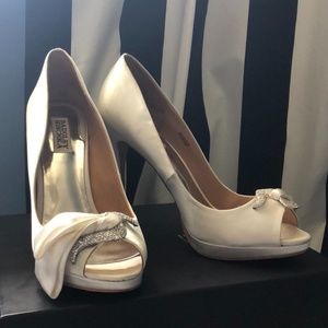 Gylda White Satin Open Toe Pumps - Size 9.5